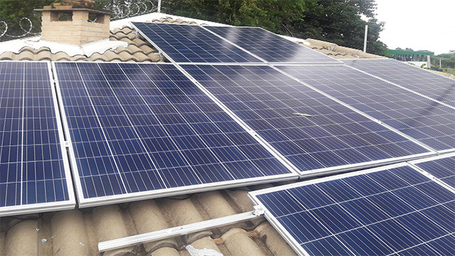 Mais 2 obras conclu�das com sucesso. Dois Sistema de Energia Solar completo instalados agora em Pindorama SP (Vila Roberto). Agradecemos a confiança de nossos clientes!